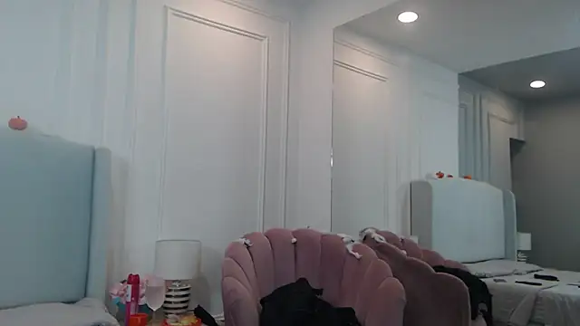 Snapshot of ChantalGarner chatting on 11.06.25 ChantalGarner online show from 11.06.25