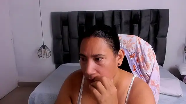 Susi Lee online show from 10.03.25