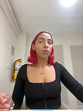 Snapshot of theladymonserrateshow chatting on 11.14.25 theladymonserrateshow online show from 11.14.25