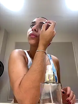 Snapshot of theladymonserrateshow chatting on 12.02.25 theladymonserrateshow online show from 12.02.25