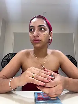 Snapshot of theladymonserrateshow chatting on 01.06.26 theladymonserrateshow online show from 01.06.26