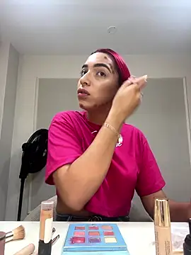 Snapshot of theladymonserrateshow chatting on 01.10.26 theladymonserrateshow online show from 01.10.26