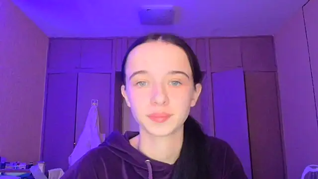 Emilia Light online show from 11.14.25