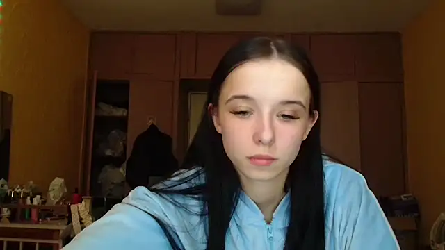 Emilia Light online show from 04.28.26