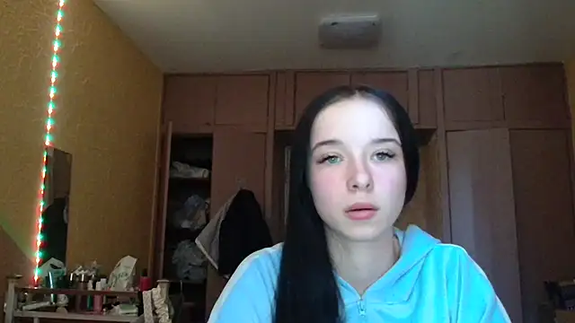 Emilia Light online show from 04.29.26