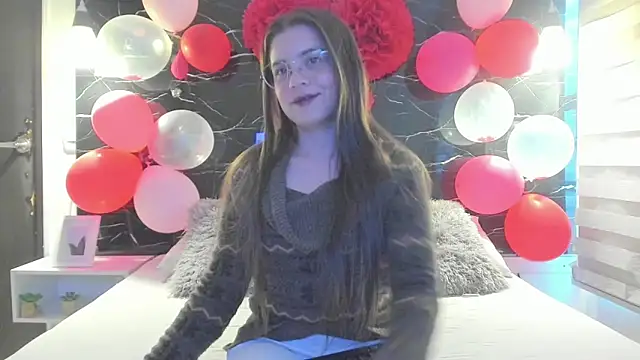 Snapshot of ZOE_LE chatting on 02.20.26 ZOE LE online show from 02.20.26