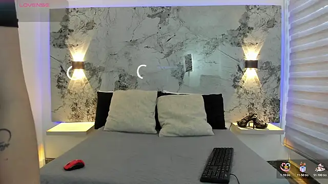 Snapshot of ZOE_LE chatting on 03.11.26 ZOE LE online show from 03.11.26