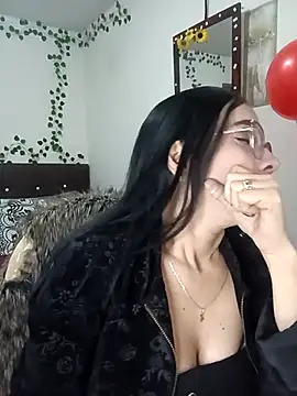 YaraDuartee online show from 02.17.26