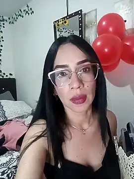 YaraDuartee online show from 02.21.26