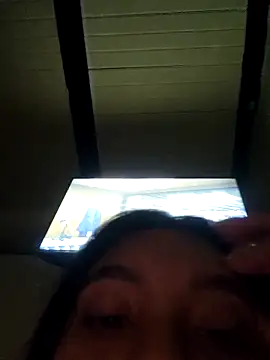 Snapshot of CharlotteAndSimon chatting on 02.25.26 CharlotteAndSimon online show from 02.25.26