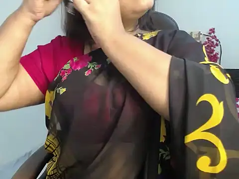 Snapshot of Queen_Homaira chatting on 11.03.25 Queen Homaira online show from 11.03.25