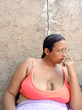 young dairy01 online show from 11.03.25