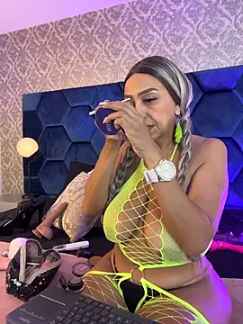 Angelina Roa online show from 05.04.26