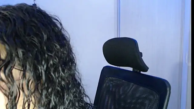 Snapshot of Ivonnybonn chatting on 10.17.25 Ivonnybonn online show from 10.17.25