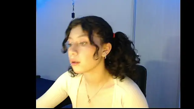 Ivonnybonn online show from 10.26.25