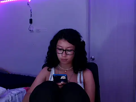 Ivonnybonn online show from 02.04.26