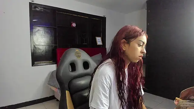 Snapshot of _ceeleste_cute_ chatting on 11.30.25 ceeleste cute online show from 11.30.25