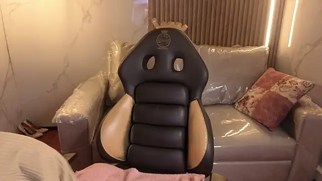 Snapshot of _ceeleste_cute_ chatting on 01.14.26 ceeleste cute online show from 01.14.26