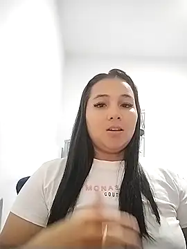 Koral anyelith online show from 10.18.25