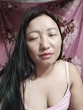 Snapshot of zhen-zo chatting on 07.23.26 zhen-zo online show from 07.23.26