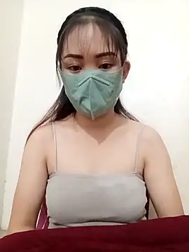 Snapshot of bree-zz chatting on 11.28.25 bree-zz online show from 11.28.25