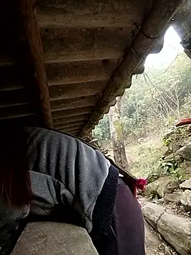 Snapshot of bree-zz chatting on 12.16.25 bree-zz online show from 12.16.25