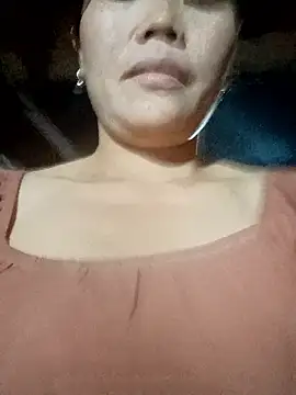 Snapshot of bree-zz chatting on 01.10.26 bree-zz online show from 01.10.26