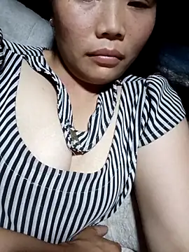 Snapshot of bree-zz chatting on 02.23.26 bree-zz online show from 02.23.26