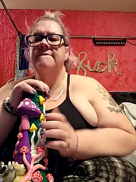 Snapshot of violentviolet68 chatting on 03.03.26 violentviolet68 online show from 03.03.26