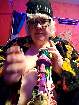 Snapshot of violentviolet68 chatting on 03.07.26 violentviolet68 online show from 03.07.26