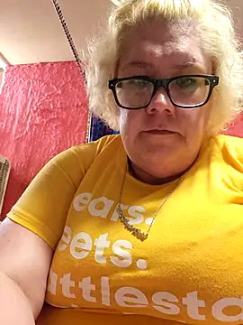 Snapshot of violentviolet68 chatting on 03.11.26 violentviolet68 online show from 03.11.26