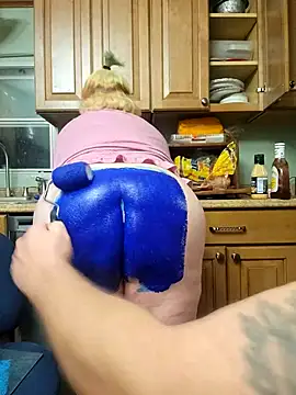 Snapshot of violentviolet68 chatting on 03.14.26 violentviolet68 online show from 03.14.26