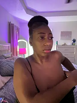 MadamGlam online show from 10.03.25