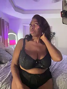 MadamGlam online show from 10.07.25