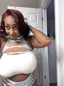 MadamGlam online show from 10.11.25