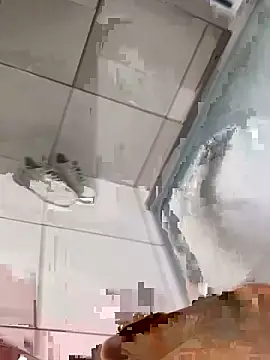 Snapshot of artzin2334 chatting on 10.12.25 artzin2334 online show from 10.12.25