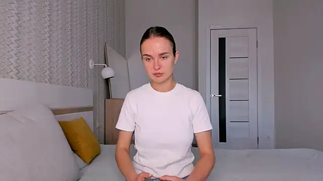 LilMary  online show from 11.04.25