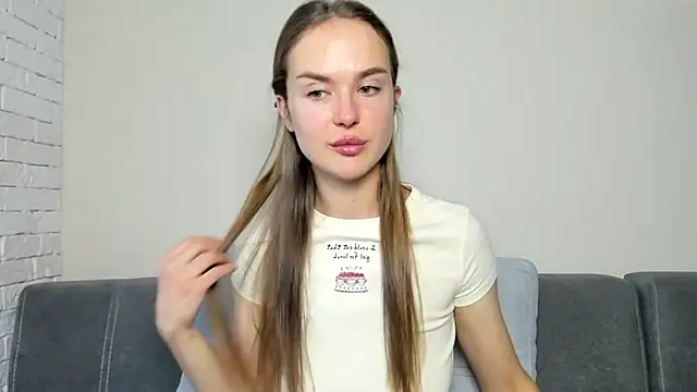 LilMary  online show from 12.23.25