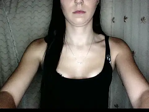 Snapshot of LuisaLive chatting on 02.14.26 LuisaLive online show from 02.14.26