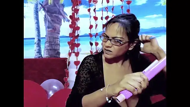 Snapshot of indianswtbella chatting on 02.16.26 indianswtbella online show from 02.16.26