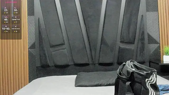 Valka Ross online show from 10.31.25