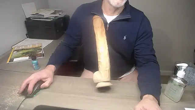 Snapshot of sackstor chatting on 12.30.24 sackstor online show from 12.30.24