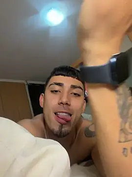 Snapshot of bbyexclussive chatting on 03.21.26 bbyexclussive online show from 03.21.26