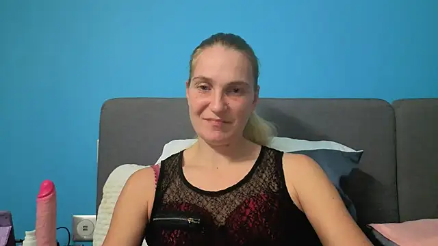 linterditehot online show from 10.21.25