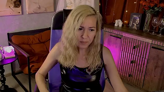 DonnaSmitth online show from 06.23.26