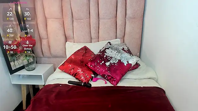Issa Milf   online show from 07.02.26