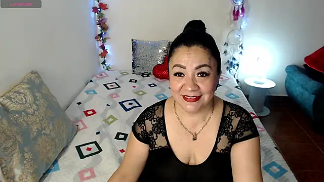 yourhornyjuliettee online show from 06.17.26