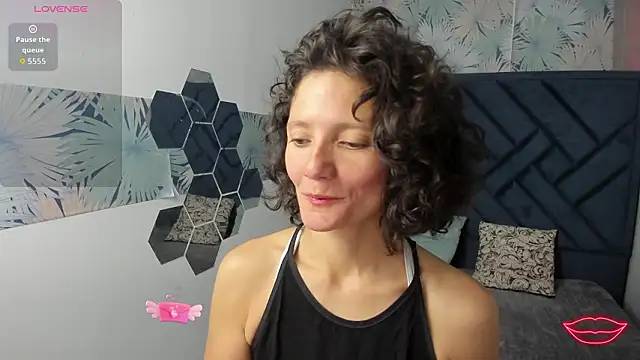 Snapshot of Valery_More__ chatting on 02.09.26 Valery More online show from 02.09.26