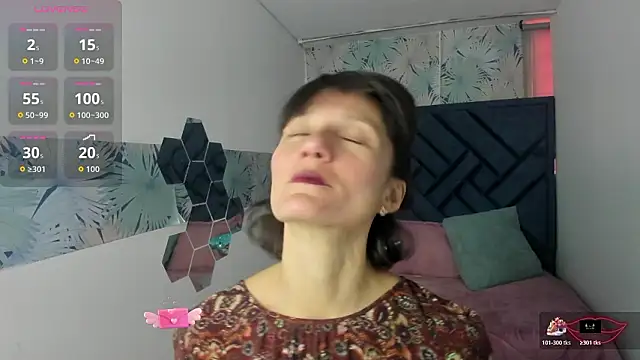 Snapshot of Valery_More__ chatting on 02.15.26 Valery More online show from 02.15.26