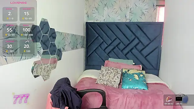 Snapshot of Valery_More__ chatting on 03.13.26 Valery More online show from 03.13.26